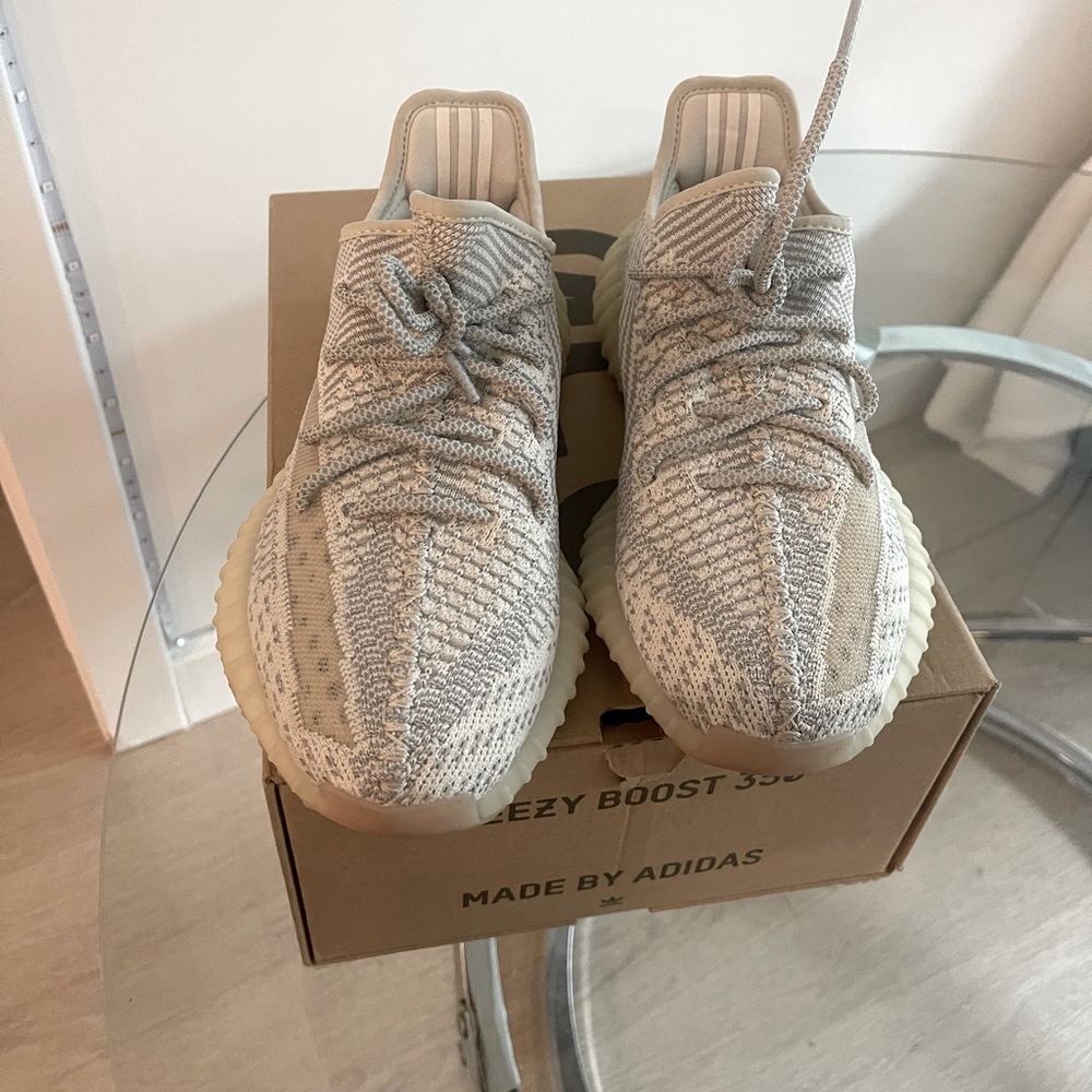 Yeezy boost 350 Size 6 1/2
